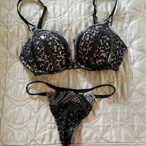 Victoria's Secret bombshell with small thong